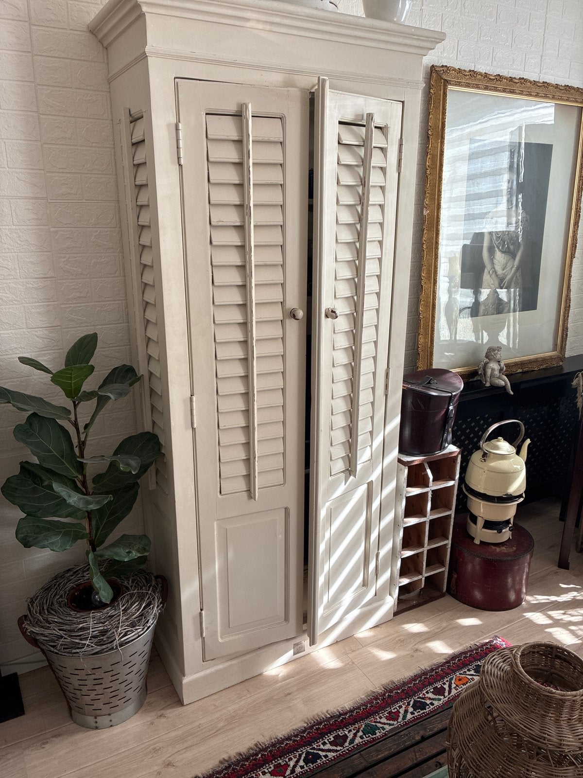 Zware Rivièra Maison kast met louvre deuren, Ophalen, Gebruikt