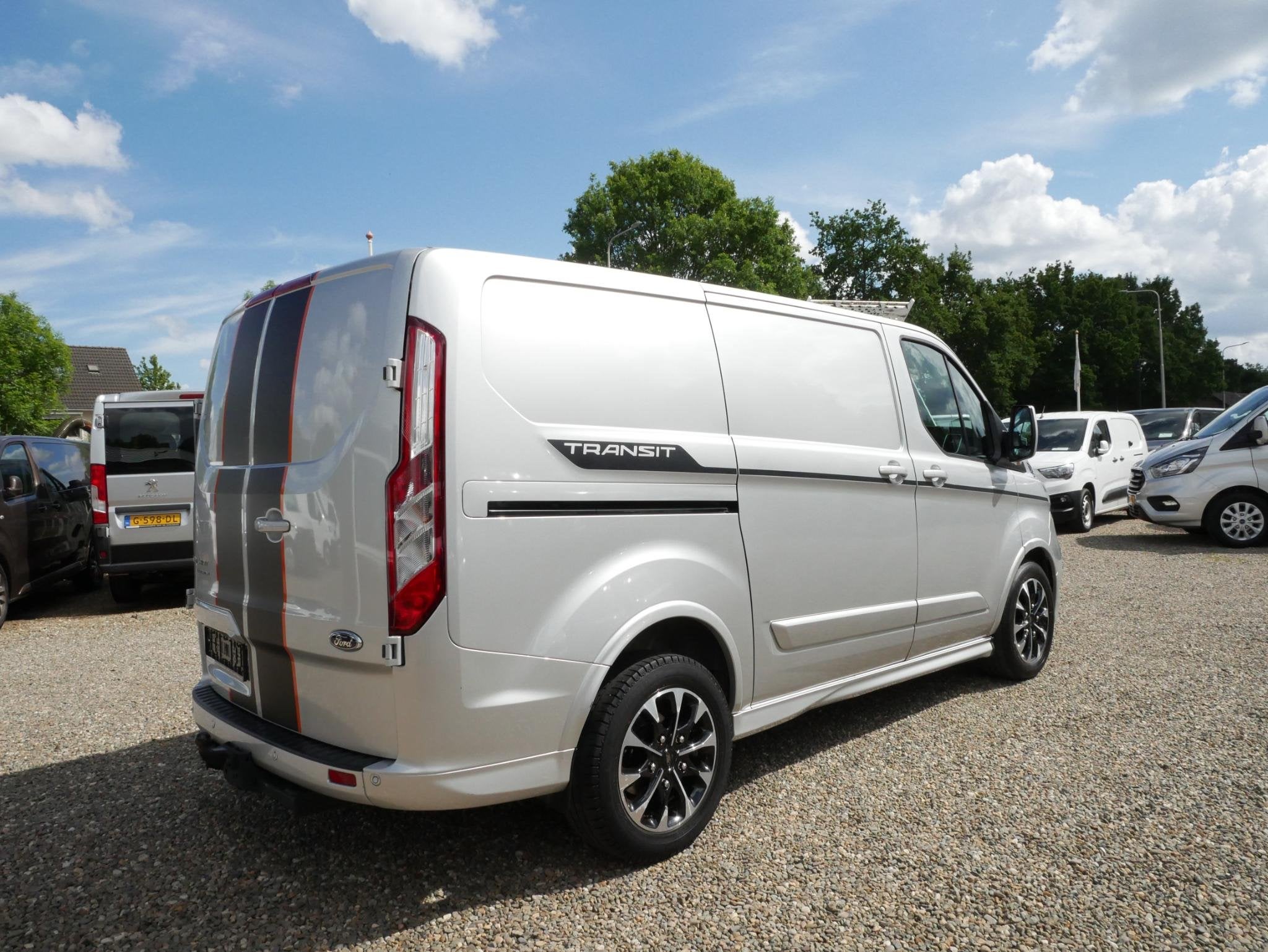 Ford Transit Custom 2.0 TDCI 185PK L1H1 Sport Airco Automaat, 15 km/l, Met garantie (alle), Leder en Stof, Bedrijf