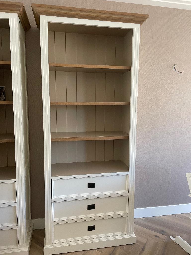 Twee kasten richmond, Ophalen, Met plank(en), Gebruikt, 200 cm of meer