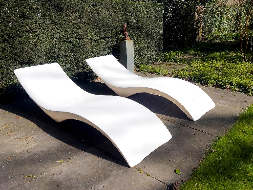 Twee exclusieve design ligbedden – MyYour Cloe, Ophalen, Gebruikt, Kunststof