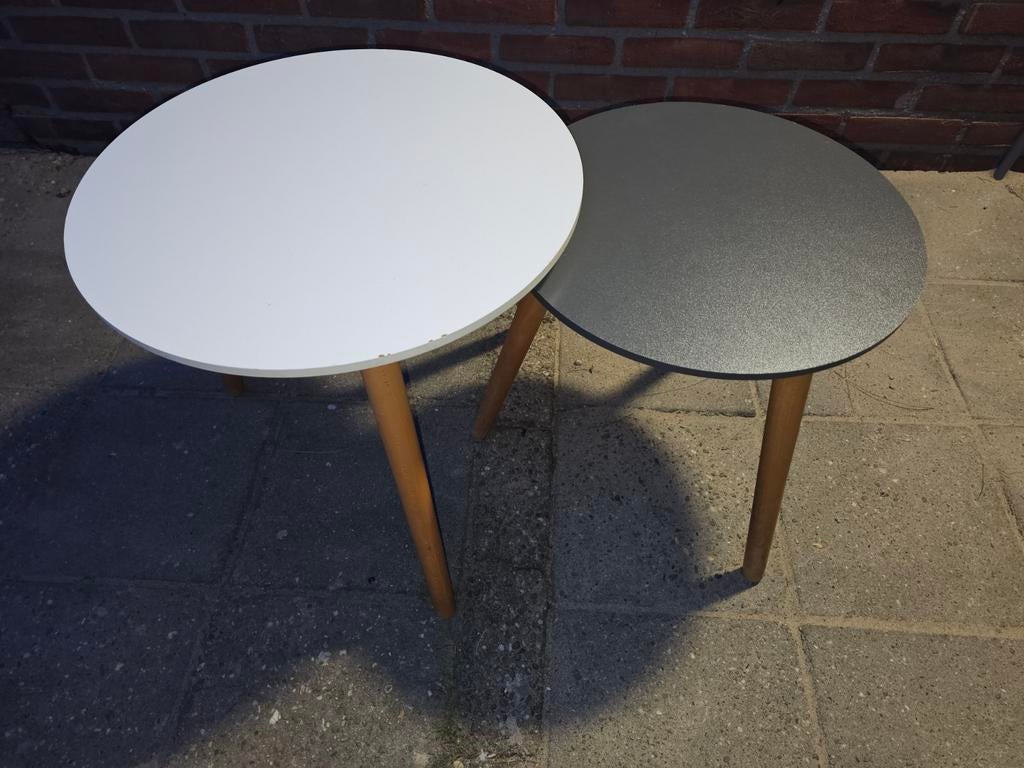 Salontafel set wit en grijs - met lakschade, Huis en Inrichting, Tafels | Salontafels, Ophalen, Gebruikt, Rond, Overige houtsoorten