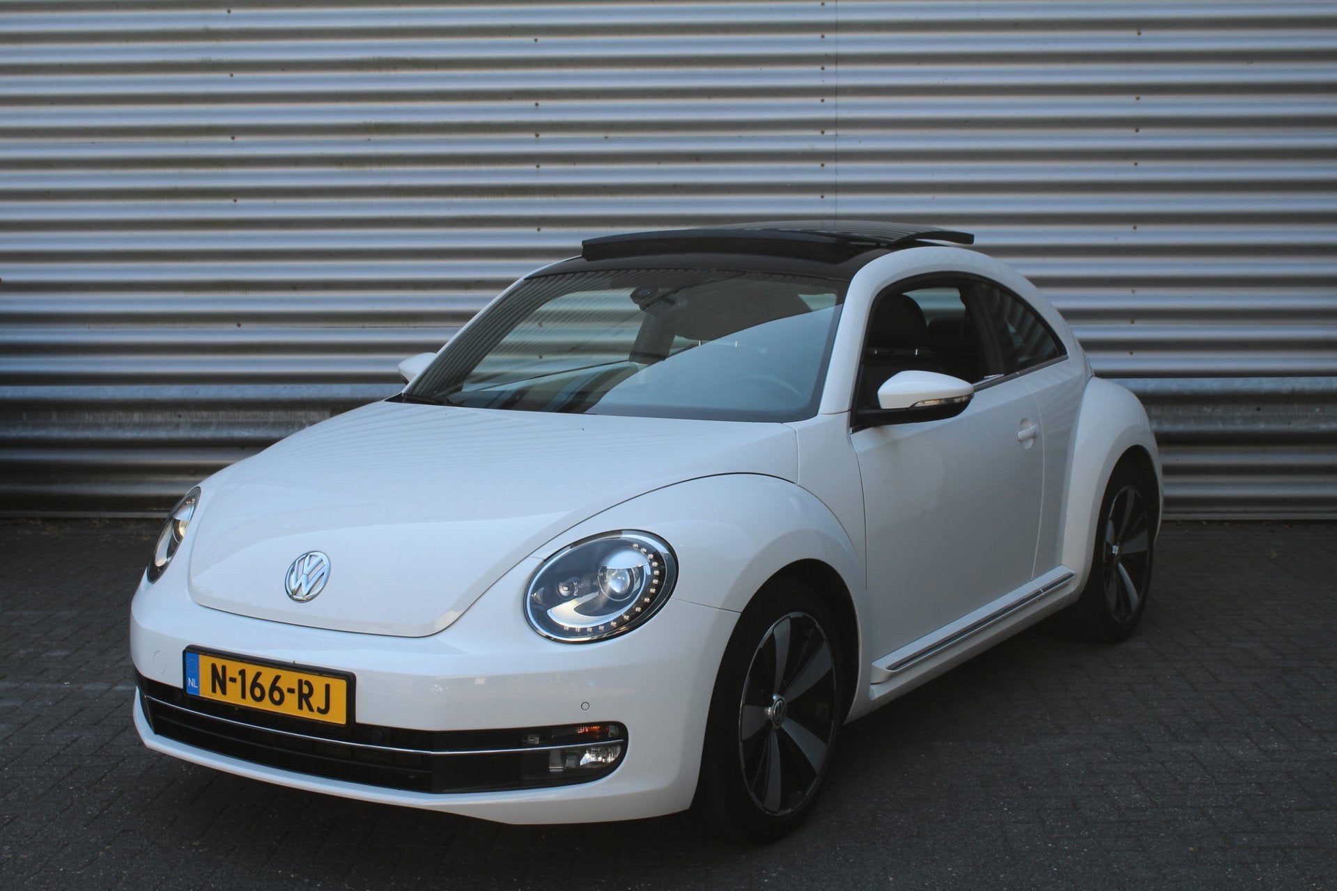 Volkswagen Beetle 1.4 TSI 161pk Sport Panoramadak Fender Led, Voorwielaandrijving, Euro 5, 15 km/l, Gebruikt