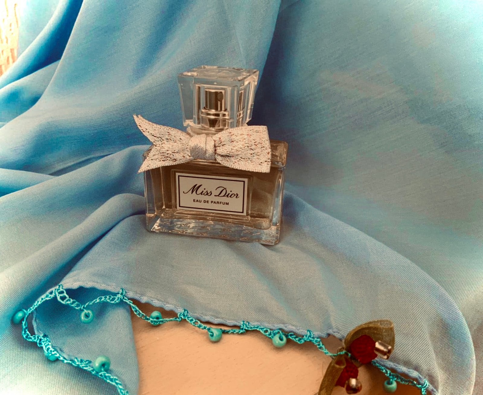 Miss Dior eau de parfum, Sieraden, Tassen en Uiterlijk, Ophalen of Verzenden, Zo goed als nieuw