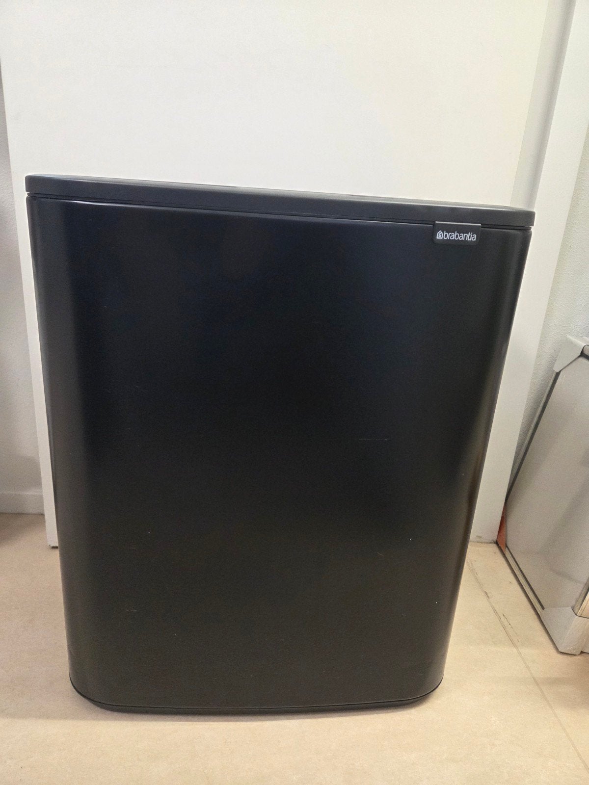 Brabantia Bo Touch Bin prullenbak 60 liter - Matt Black, Huis en Inrichting, Woonaccessoires | Prullenbakken, Ophalen, 50 – 75