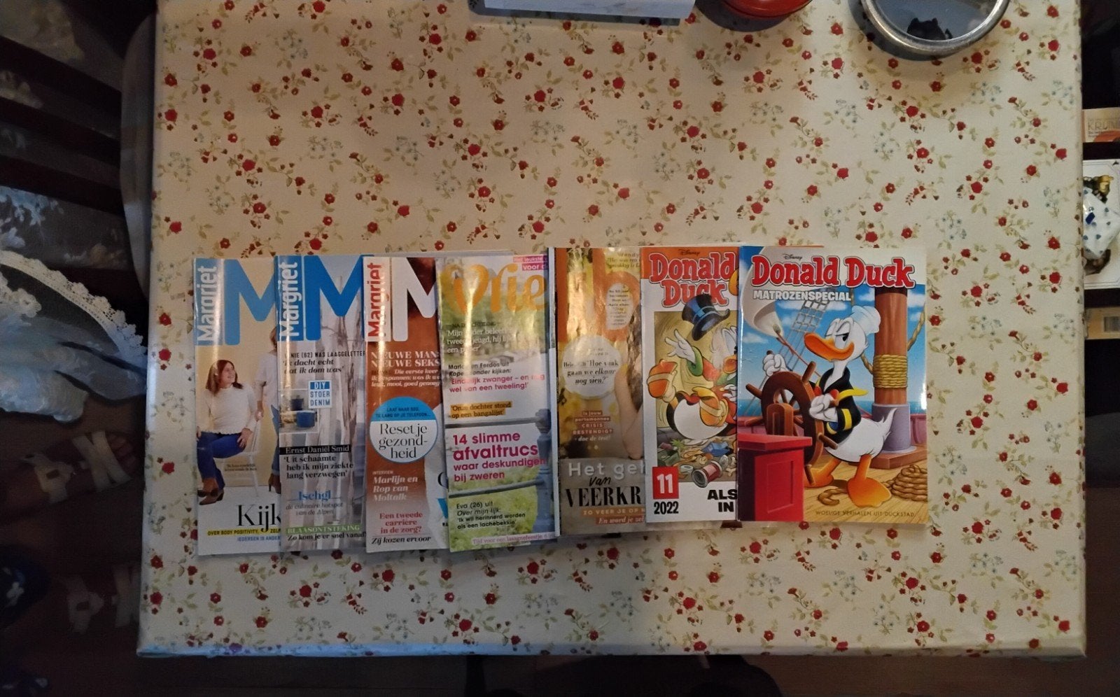 Diverse tijdschriften: Margriet en Donald Duck, Ophalen of Verzenden, Gelezen, Damesbladen