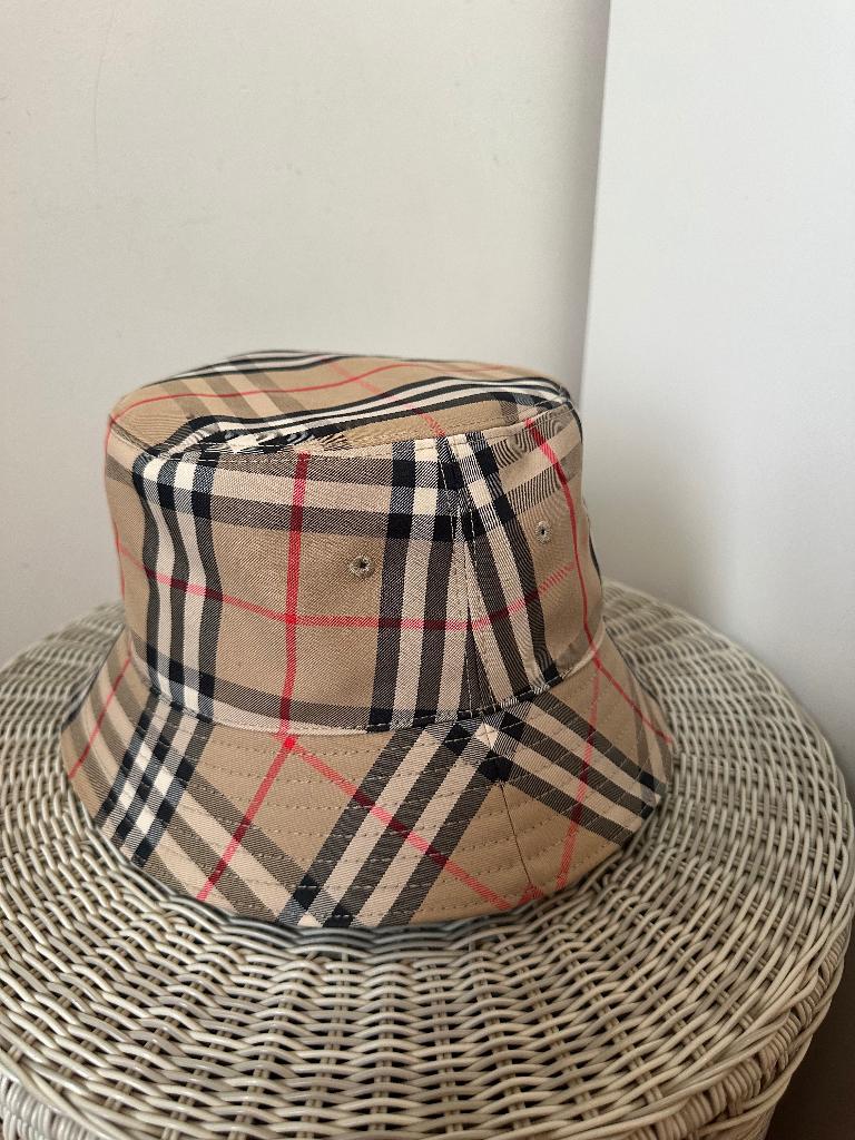 Burberry bucket hoed, Ophalen, Zo goed als nieuw