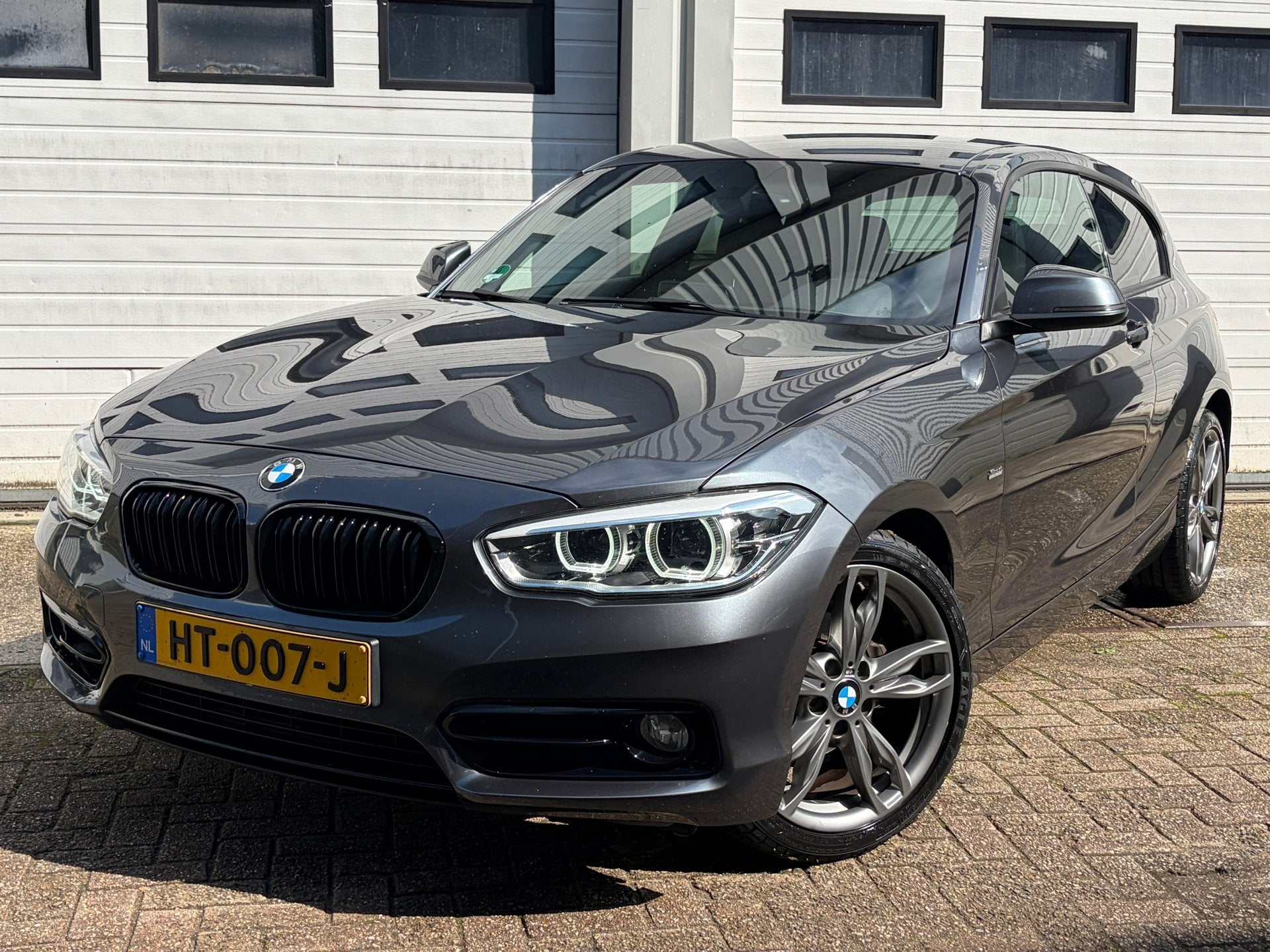 BMW 1-serie 118i Corporate Lease M Sport aut navi cruise con, Auto's, Dealer onderhouden, Gebruikt, Euro 6, 1290 kg