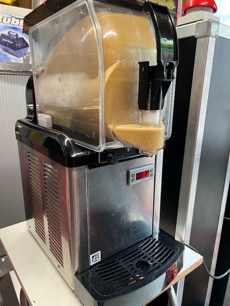 ijs koffie machine te huur €45,- incl. ingrediënten, Ophalen, Nieuw, Overige