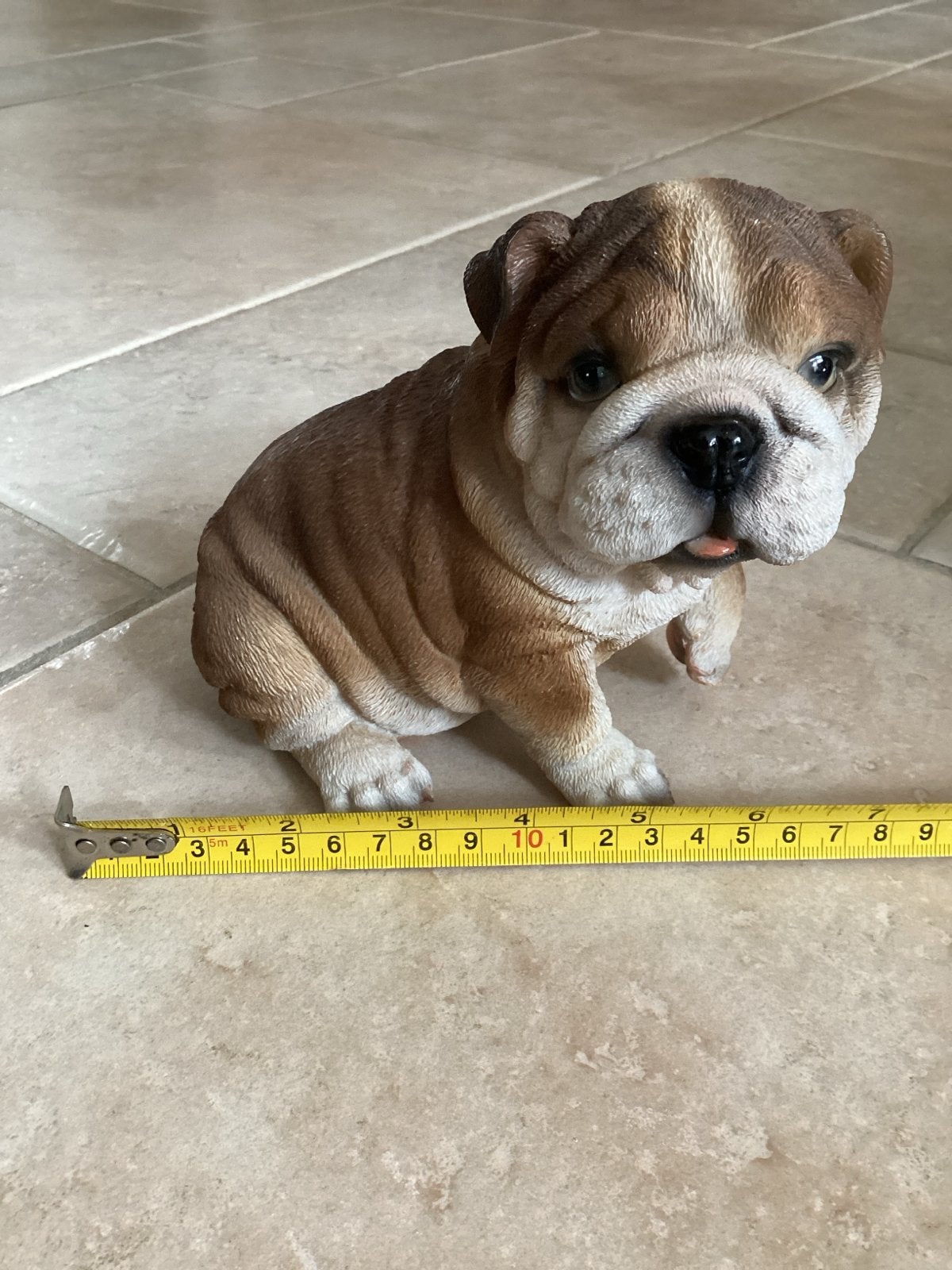 Schattig Bulldog Beeldje - Perfect voor Huis & Tuin, Meerkleurig, Overige stijlen, Kunststof, Ophalen of Verzenden