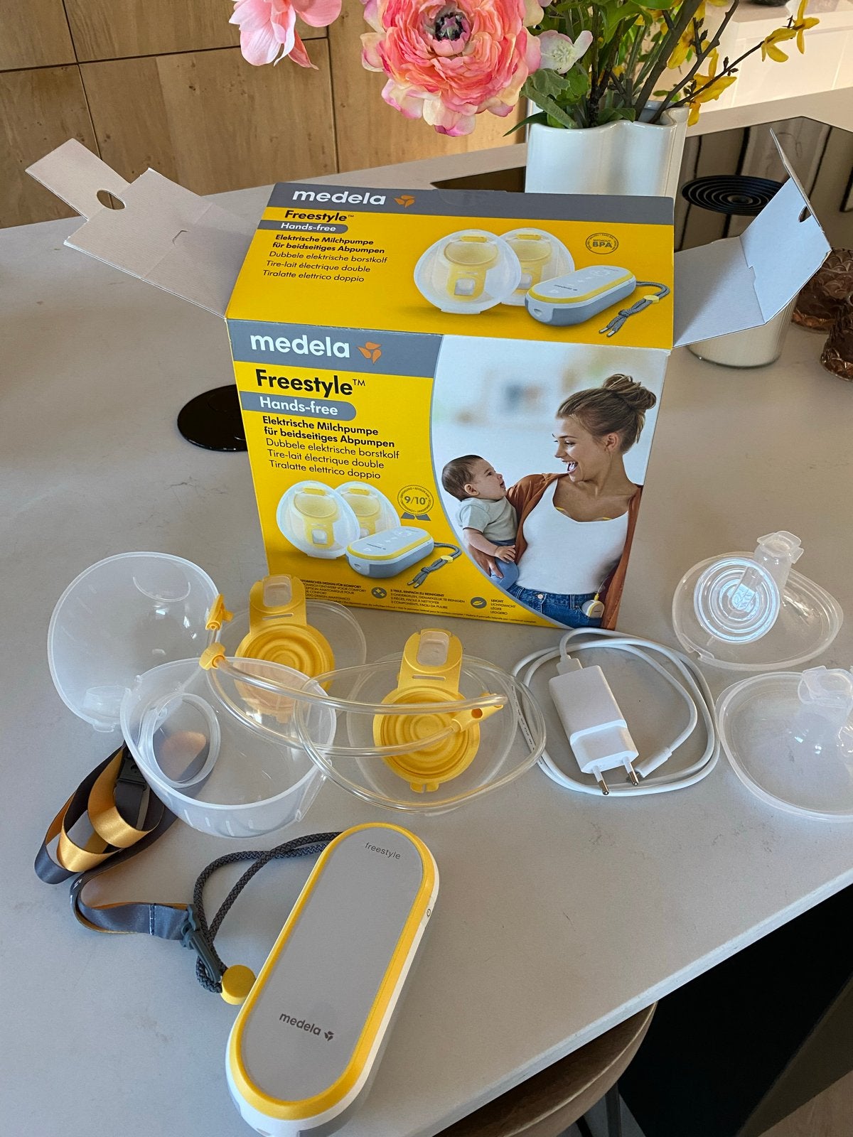 Medela Freestyle Borstkolf met accessoires en tas, Ophalen, Medela, Borstkolf, Zo goed als nieuw