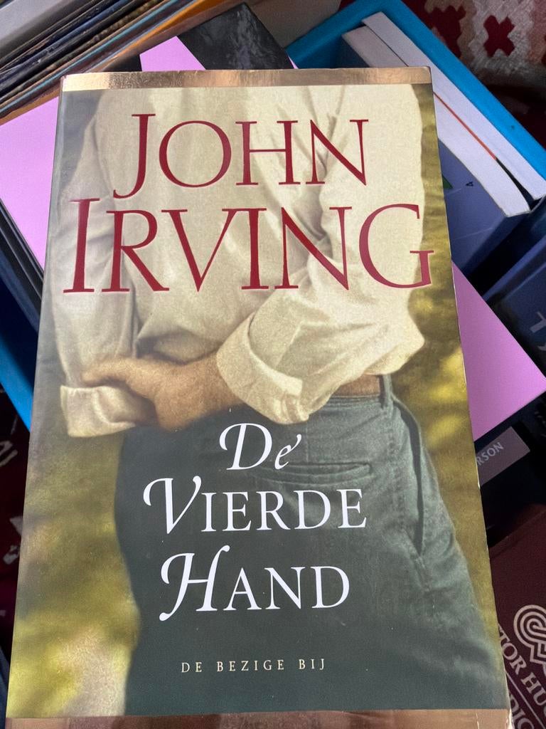 De Vierde Hand - John Irving, Ophalen of Verzenden, Gelezen, Nederland