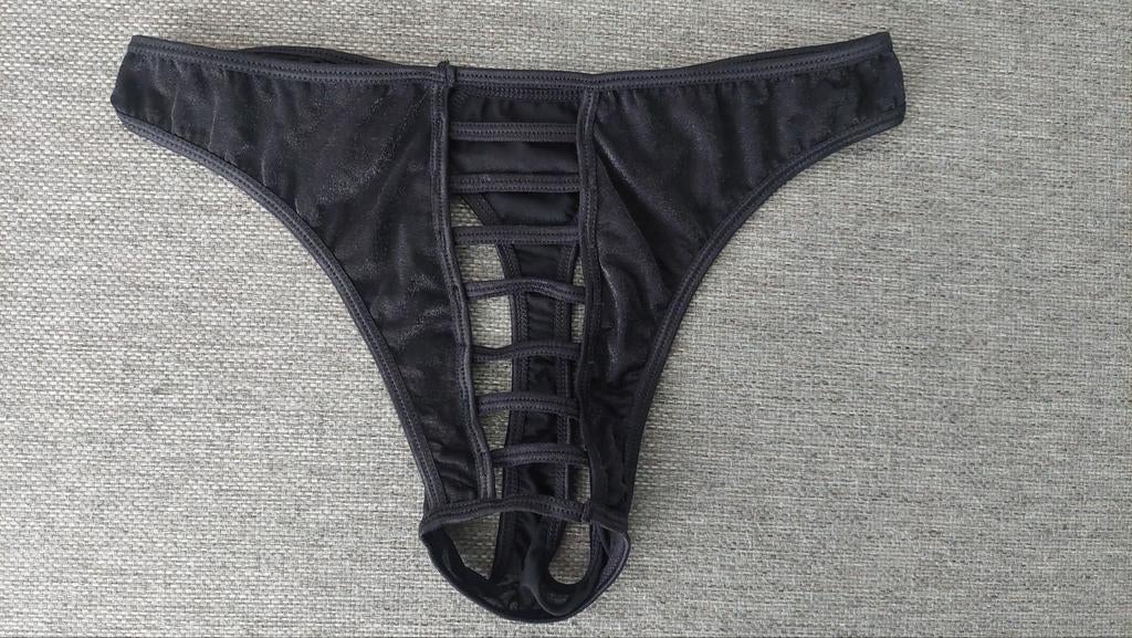 Zwarte slip met open kruis - Maat S/M, Kleding | Dames, Ondergoed en Lingerie, Ophalen of Verzenden