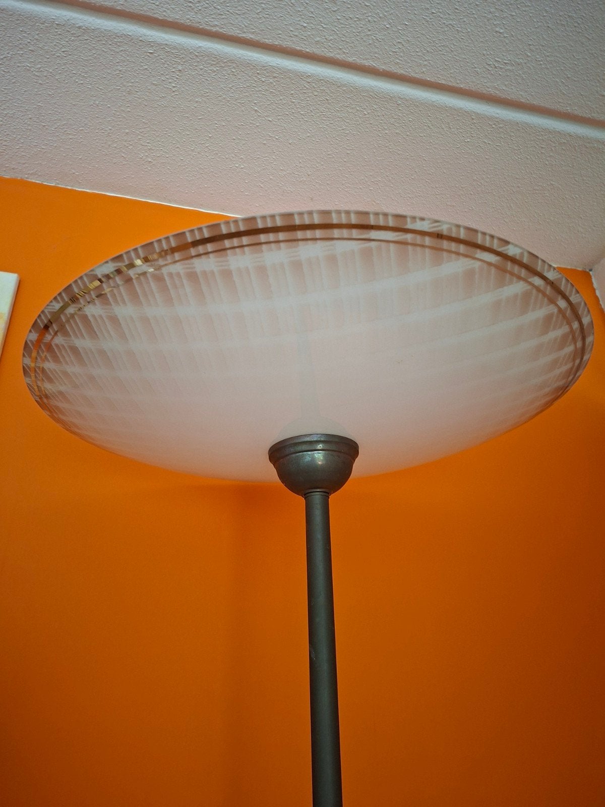 jaren 50 lamp glazen kap. goud met lichtoranje, Antiek en Kunst, Ophalen