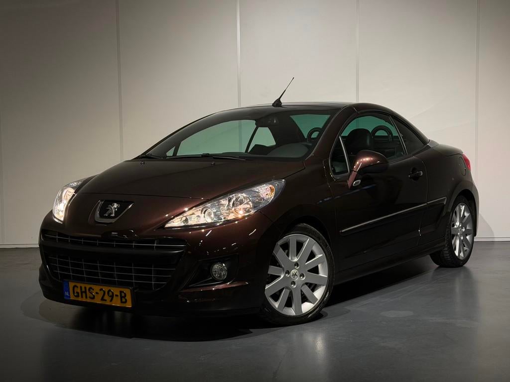 Peugeot 207 CC 1.6 VTi Griffe Cabrio /Airco/Cruise/PDC/LMV/L, Voorwielaandrijving, Euro 5, 15 km/l, Gebruikt