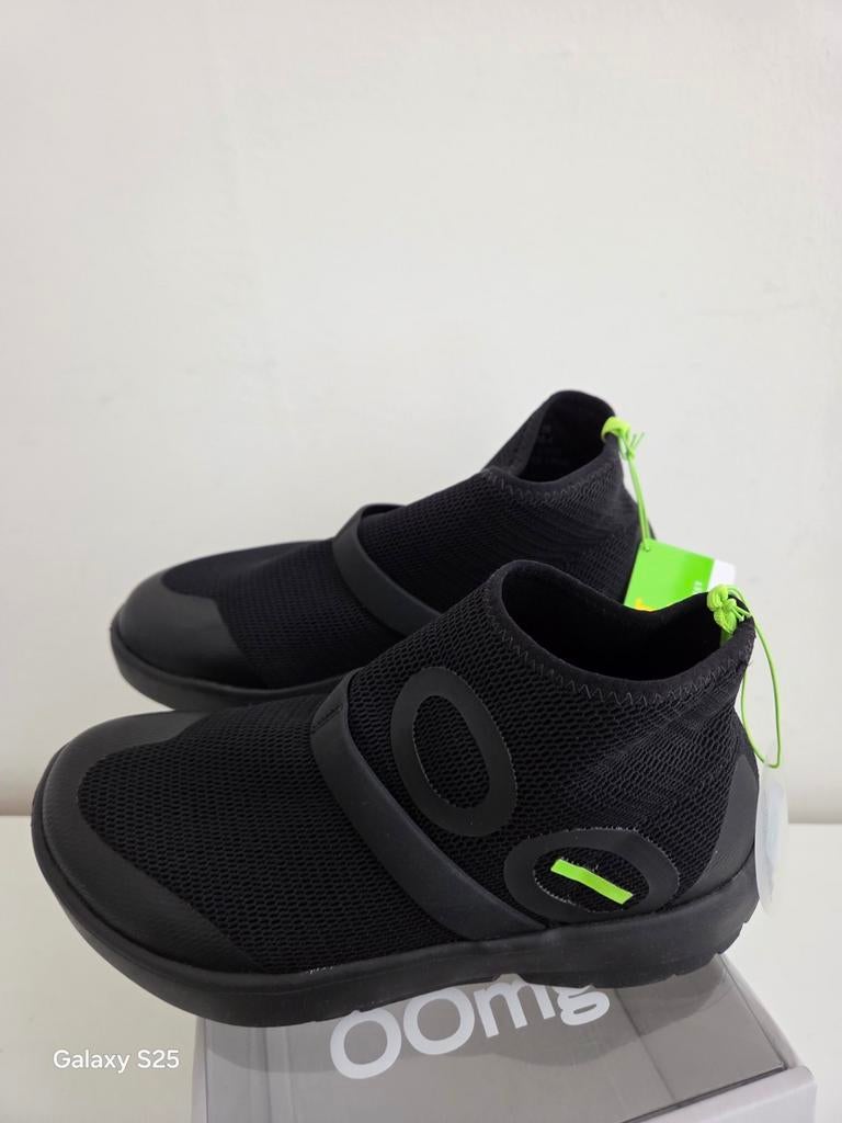 OOFOS OOmg Low schoenen zwart, Zwart, Ophalen of Verzenden, Sneakers of Gympen, Nieuw