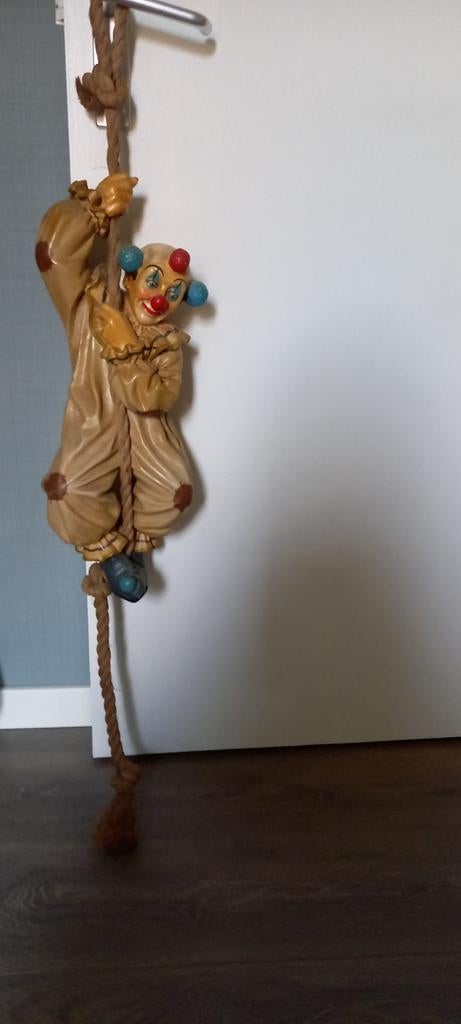 Decoratieve klimmende clown aan touw, Ophalen, Gebruikt