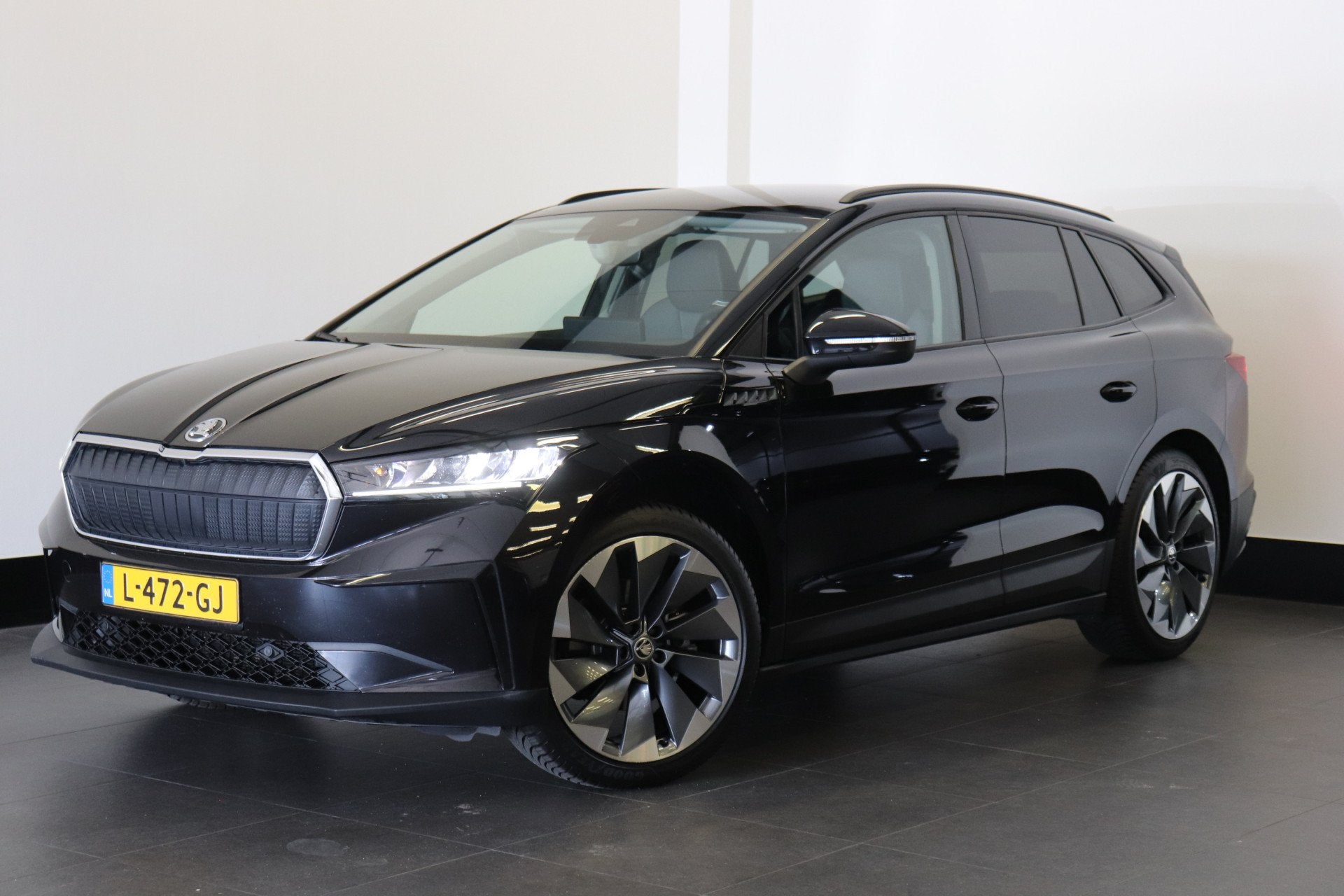 Skoda Enyaq iV 60 | Carplay | Cruise | Trekhaak | €20.900,, Auto's, Skoda, Automaat, Achterwielaandrijving, Gebruikt, Zwart