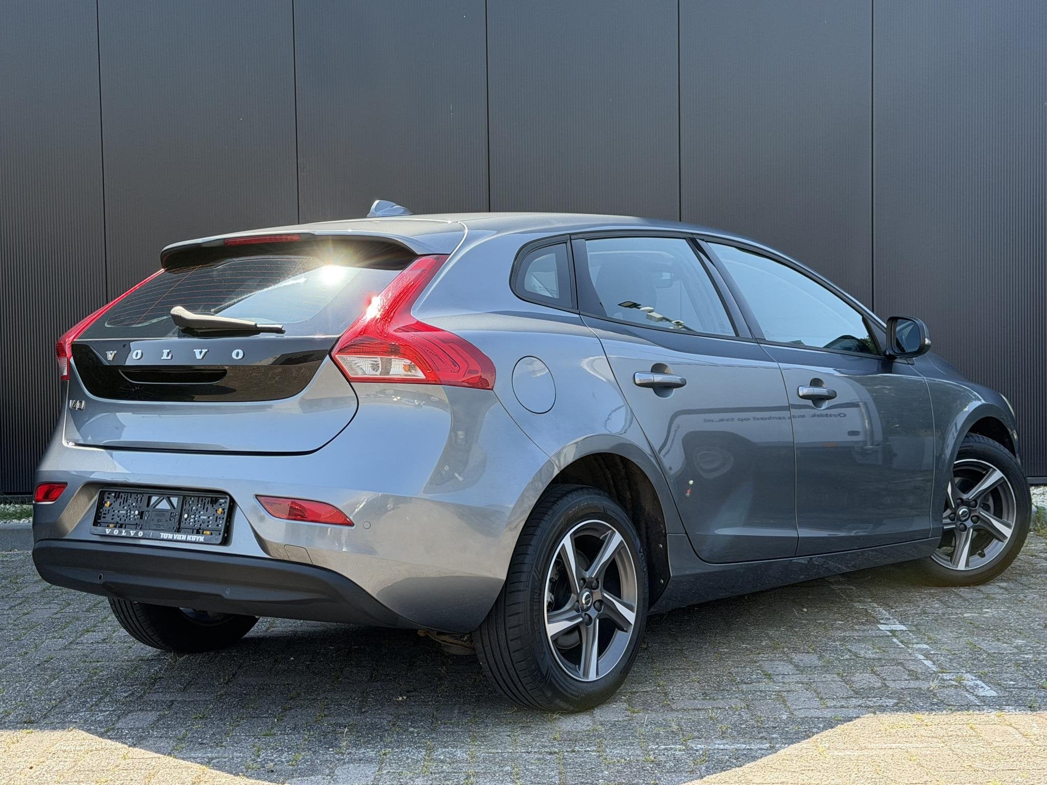 Volvo V40 2.0 D2 Nordic+ / Stoel verwarming /Cruise control, Auto's, Volvo, Voorwielaandrijving, Gebruikt, Euro 6, 4 cilinders