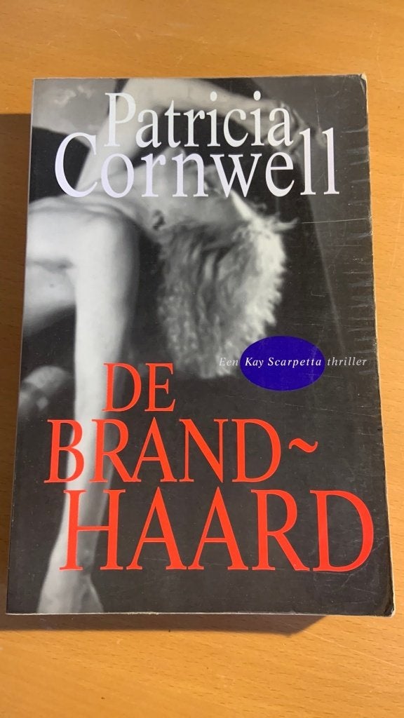 Patricia Cornwell - De brandhaard, Boeken, Ophalen of Verzenden, Zo goed als nieuw