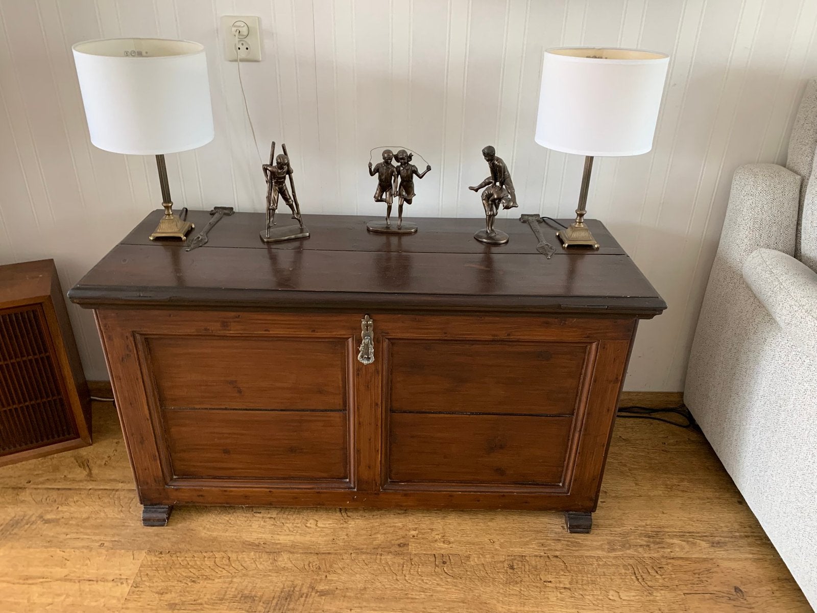 Te koop antique kist, Huis en Inrichting, Complete inboedels, Ophalen