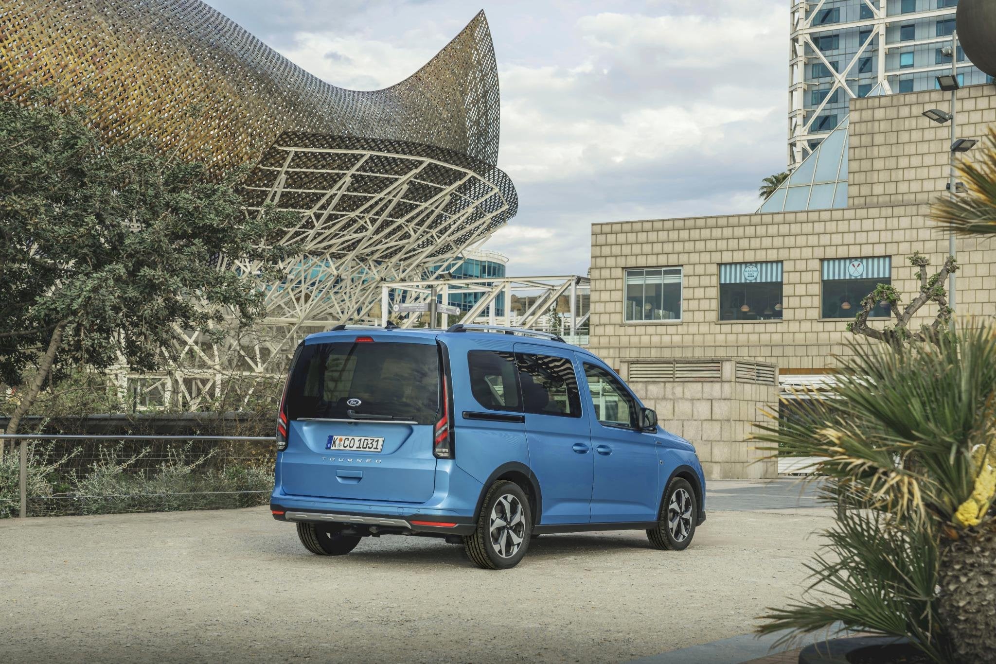 Ford Tourneo Connect 1.5 EcoBoost PHEV L1 Trend | 5-Persoons, Auto's, Dealer onderhouden, Stof, 1498 cc, Euro 6