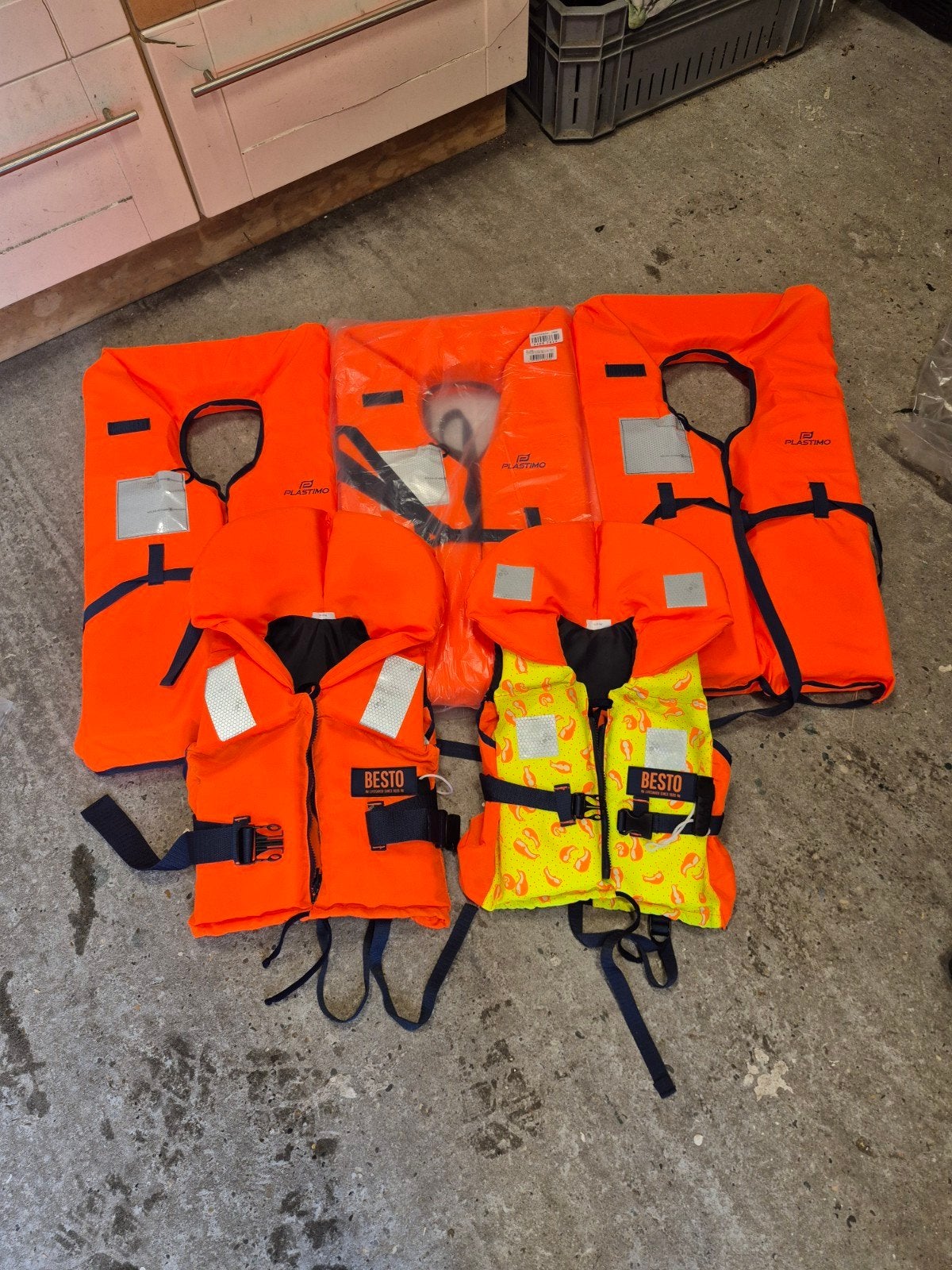 Nieuwe reddingsvesten voor volwassenen en kinderen, Watersport en Boten, Ophalen of Verzenden, Nieuw, Overige typen