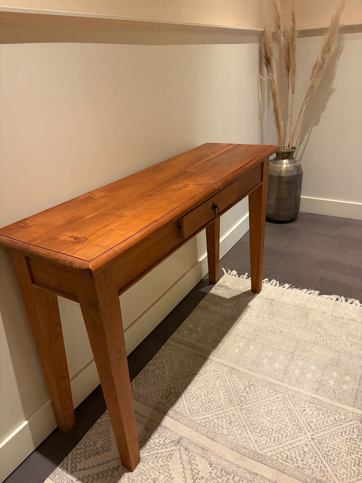Houten sidetable met lade, Huis en Inrichting, Ophalen, Gebruikt, 100 tot 150 cm, Tot twee personen