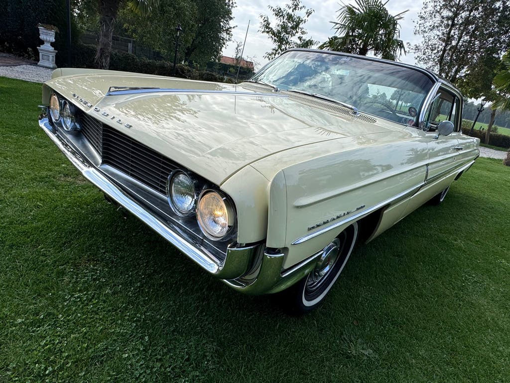 Oldsmobile coupe 6,4 Liter V8 Dynamic 88, foto 10