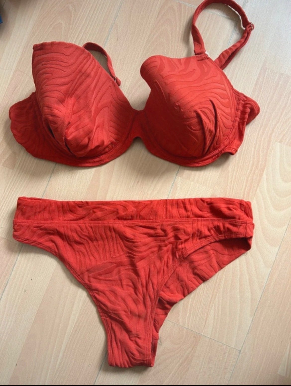 Livera rood bikini, Ophalen of Verzenden, Rood, Setje