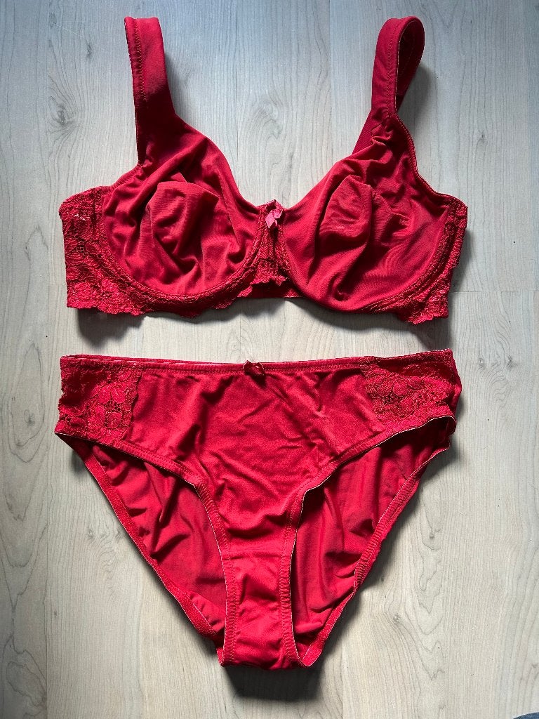 Lingerie Setjes Bruin & Rood & Licht Geel., BPC, Ophalen of Verzenden, Overige kleuren, Setje