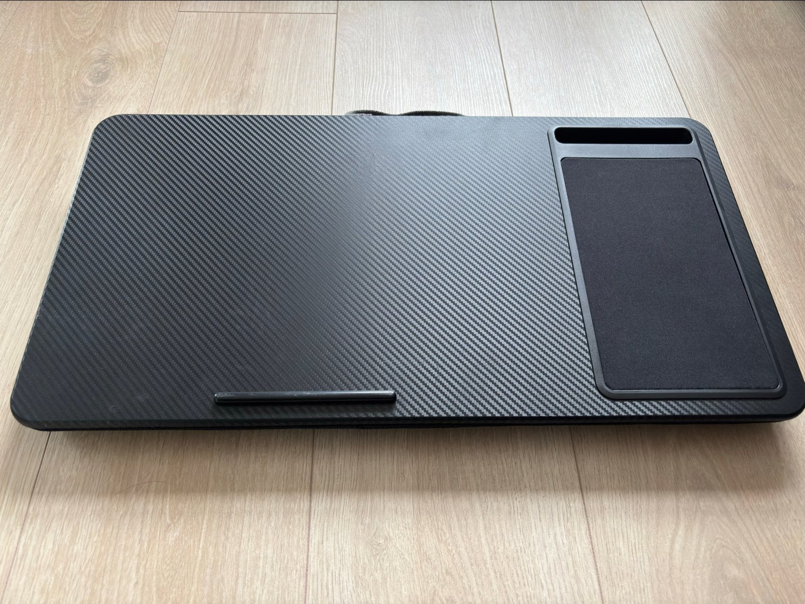 Laptophouder voor op schoot, Ophalen, Zo goed als nieuw