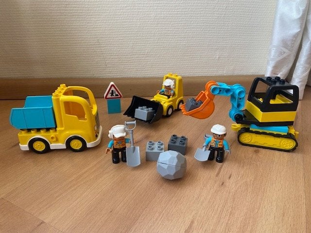 Duplo, truck & graafmachine set 10931 + bulldozer (10930), Gebruikt, Ophalen of Verzenden, Duplo, Complete set