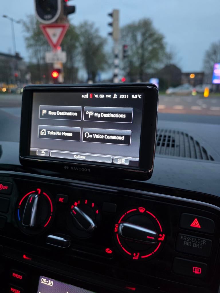 Navigatie voor Volkswagen Up! - Navigon, Auto diversen, Autonavigatie, Ophalen of Verzenden, Zo goed als nieuw