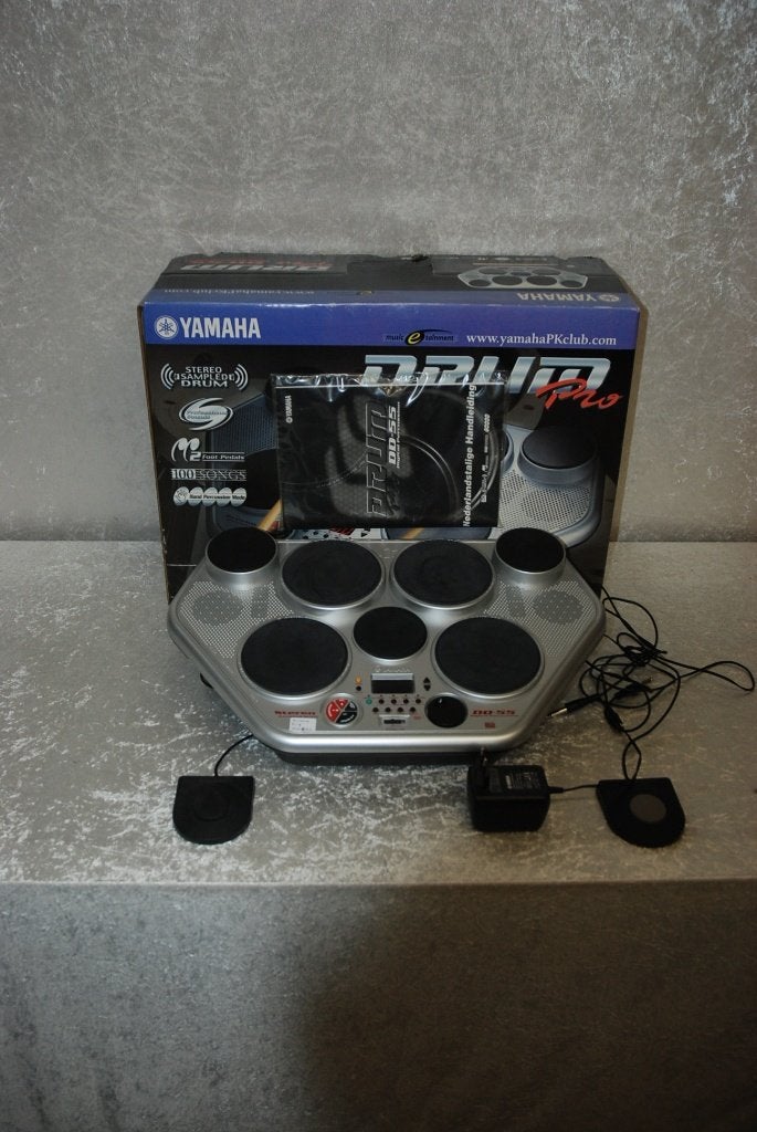 Yamaha drumcomputer met twee pedalen in doos met adapter, Gebruikt, ., Drums of Percussie, Ophalen of Verzenden