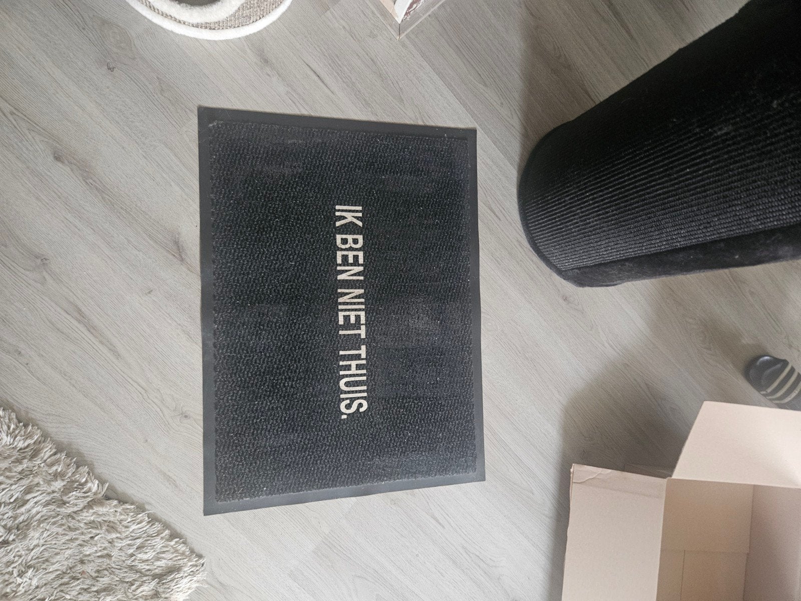Deurmat 'IK BEN NIET THUIS.' - Zwart, Tuin en Terras, Ophalen, Binnen