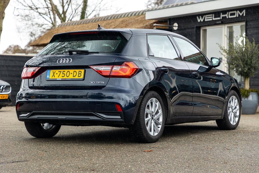 Audi A1 Sportback 30 TFSI Advanced Edition Automaat I Virtua, Blauw, 49 €/maand, Bedrijf, 3 cilinders