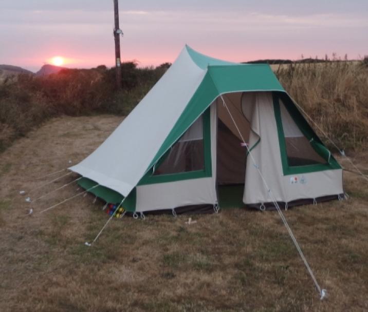 De Wit pyramide tent, Ophalen, Zo goed als nieuw, Tot en met 2