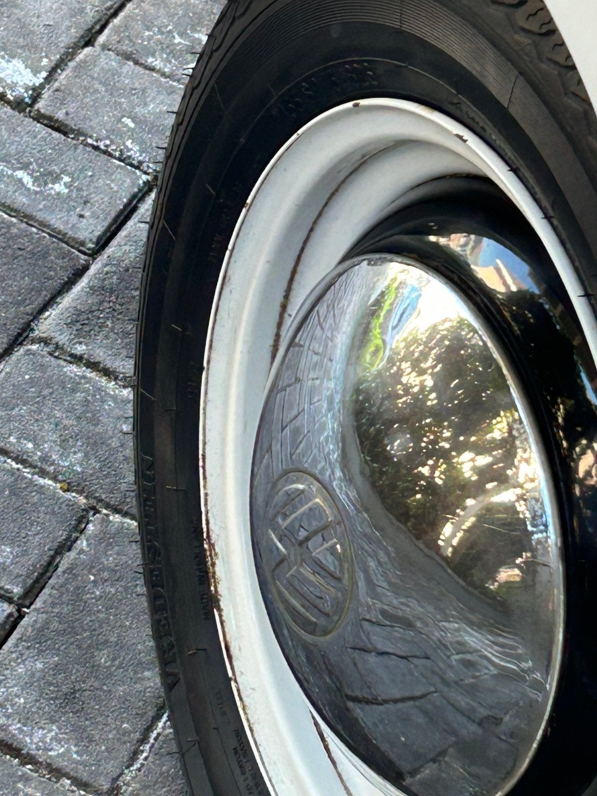 Vw kever 1200 cabriolet wit met een 1500 motor, foto 4