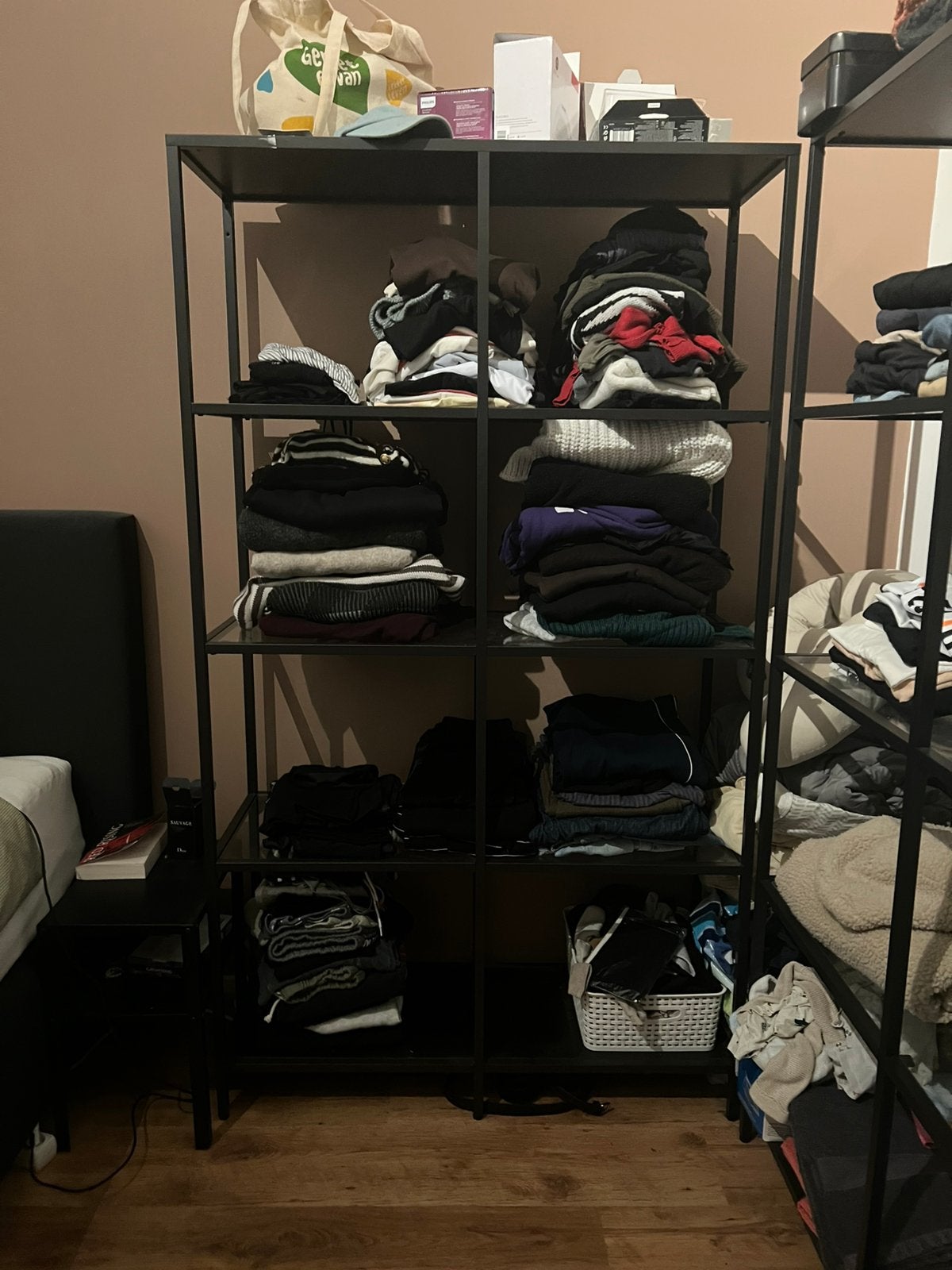 2x Vittsjö stelling kast ikea, Ophalen, Zo goed als nieuw
