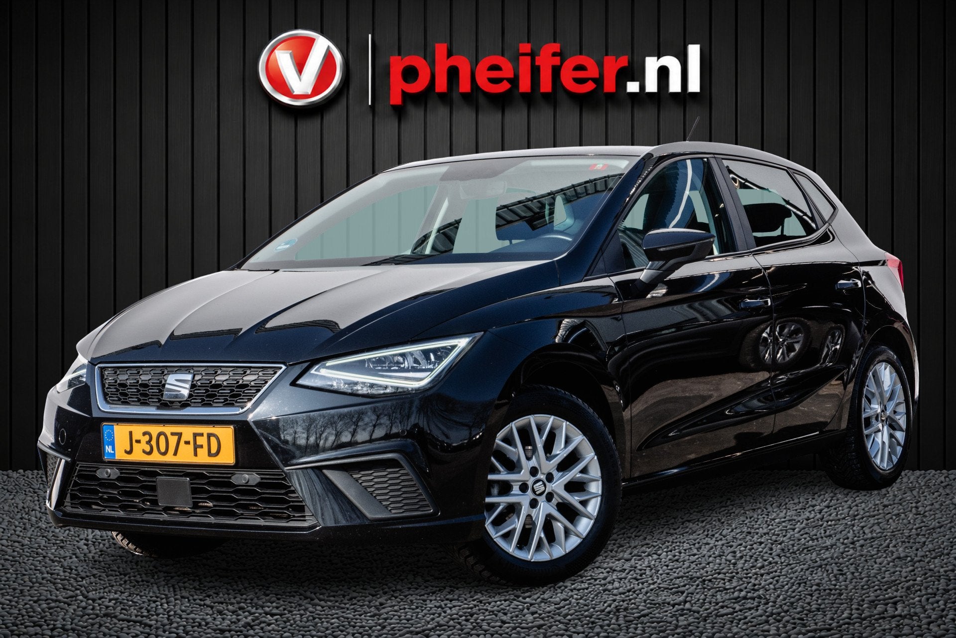 SEAT Ibiza 1.0 TSI Style Business Intense Trekhaak/ Camera/, Voorwielaandrijving, Stof, Met garantie (alle), Origineel Nederlands