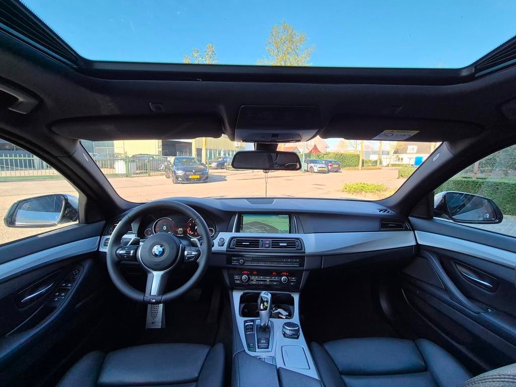BMW 5-serie Touring F11 M Sport Panorama Elek. Stoelen Leder, Automaat, Gebruikt, 4 cilinders, 2000 kg