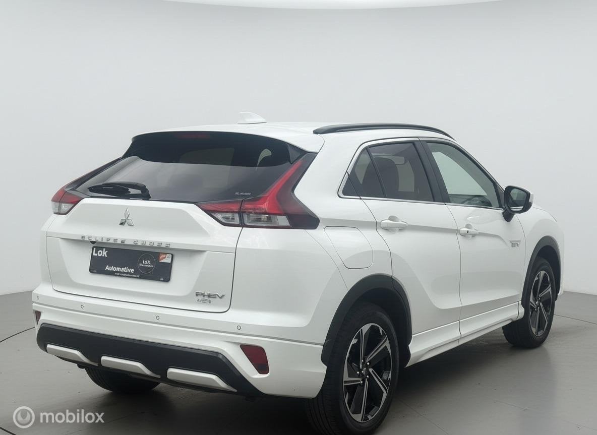 Mitsubishi Eclipse Cross 2.4 PHEV Business Intense+ 360CAM|A, Auto's, 188 pk, Zwart, 4 cilinders, Wit