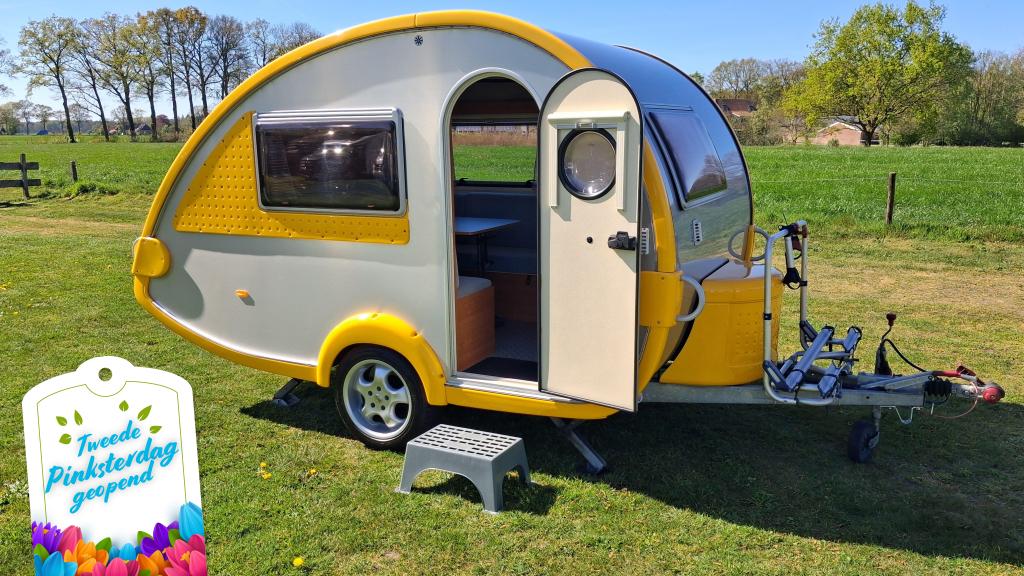 Originele T@B Yellow 320 '05 met opblaasbare Luifel, Caravans en Kamperen, Caravans, Overige typen, Rondzit, Tot en met 2, Bedrijf