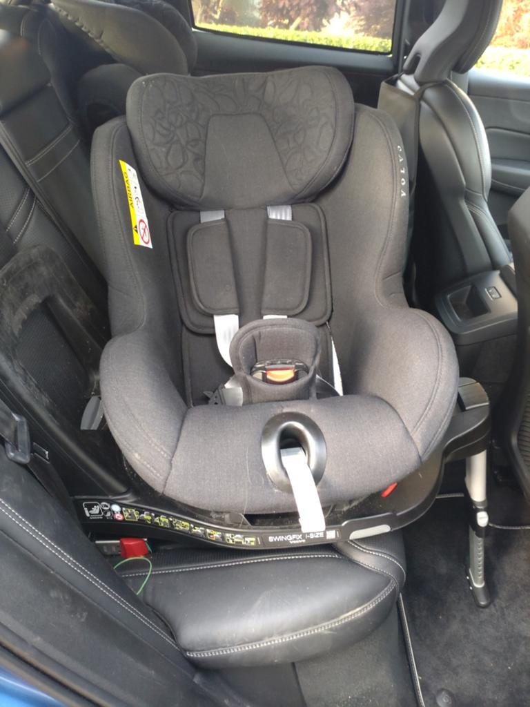 Volvo swingfix i-size, Kinderen en Baby's, Autostoeltjes, Overige merken, Verstelbare rugleuning, 15 t/m 36 kg, Ophalen of Verzenden