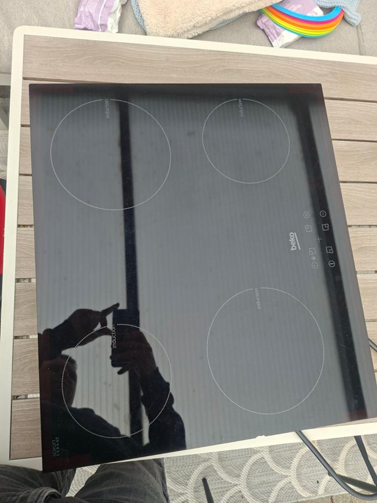 Beko Inductie Inbouw Kookplaat 4 Pits - HII 64401 AT, Witgoed en Apparatuur, Kookplaten, Ophalen, Gebruikt, 4 kookzones, Inbouw