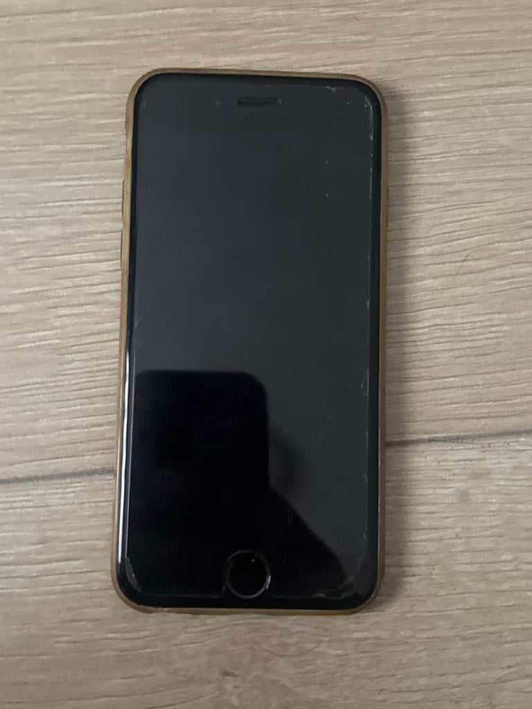 iPhone 6s te koop met hoesje en iphone 7 plus  - Waterschade, Ophalen, 64 GB, Zonder simlock, Niet werkend