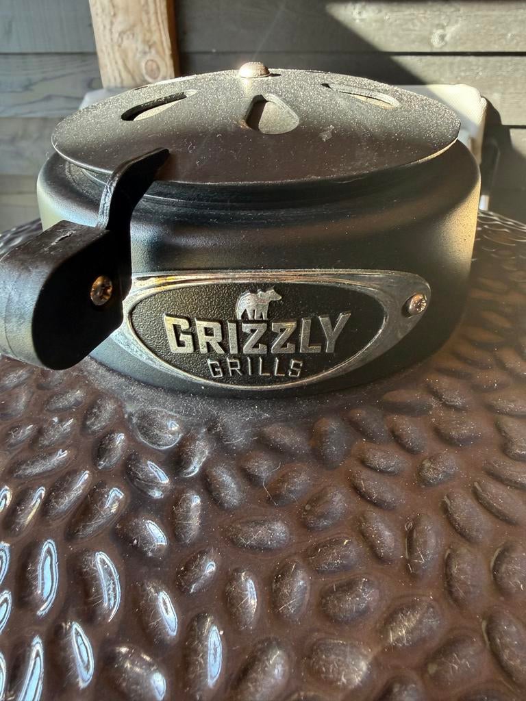 Grizzly Grills Kamado BBQ 56cm - Zo goed als nieuw, Ophalen of Verzenden, Zo goed als nieuw