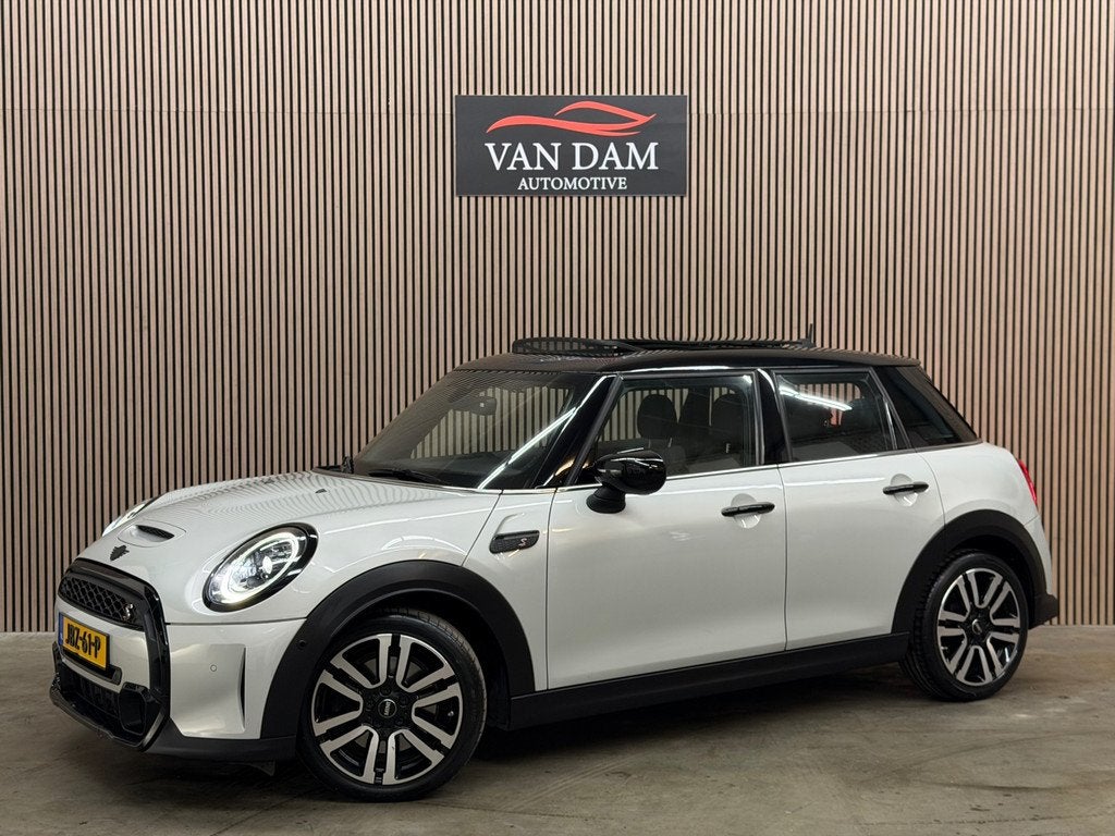 Mini 2.0 Cooper S Essential 2022 PANO LED CAMERA CRUISE CAR-, 1998 cc, Automatische klimaatregeling, Gebruikt, 4 cilinders