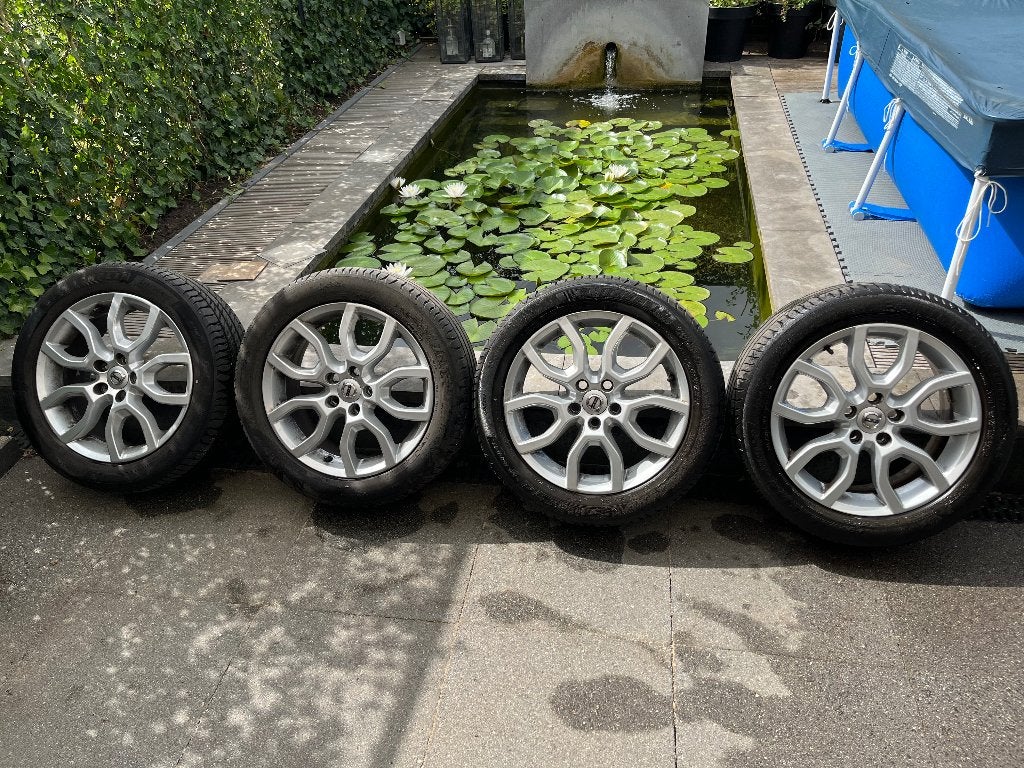 4 Velgen + Michelin zomerbanden Volvo V40 Cross Country, Auto-onderdelen, Banden en Velgen, Ophalen, Gebruikt, Banden en Velgen