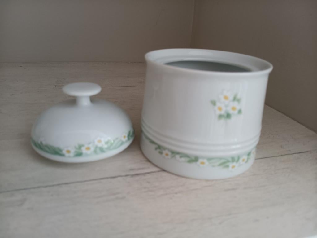 Theepot, melkkan,suikerpot en rechaud FRIESLAND GERMANY, Ophalen of Verzenden, Porselein, Overige stijlen, Overige typen